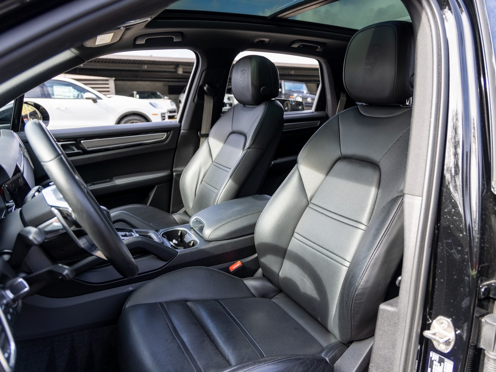 2023 Porsche Cayenne Cayenne Platinum Edition (MY23)