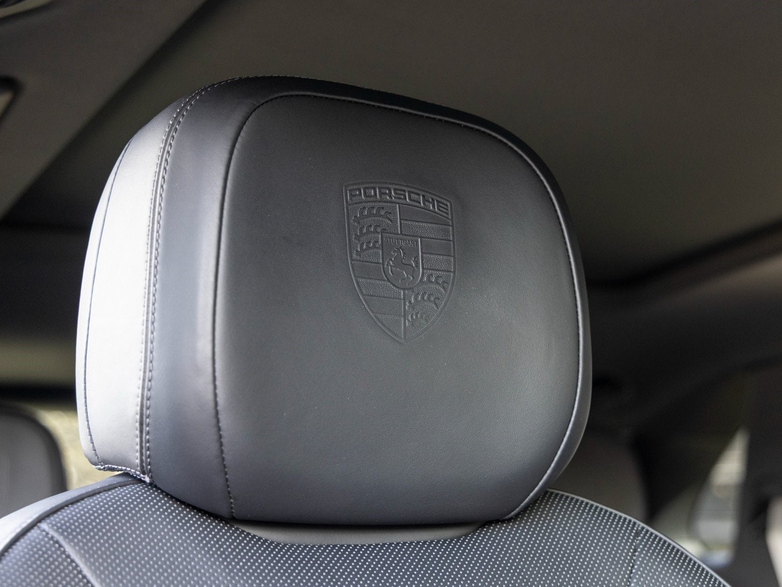 2023 Porsche Cayenne Cayenne Platinum Edition (MY23)