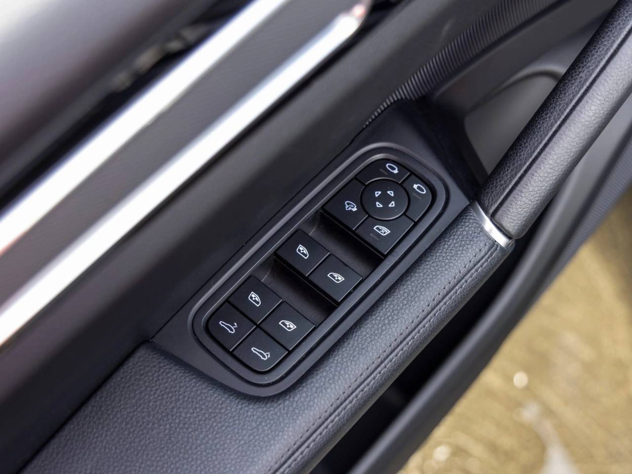 2023 Porsche Cayenne Cayenne Platinum Edition (MY23)