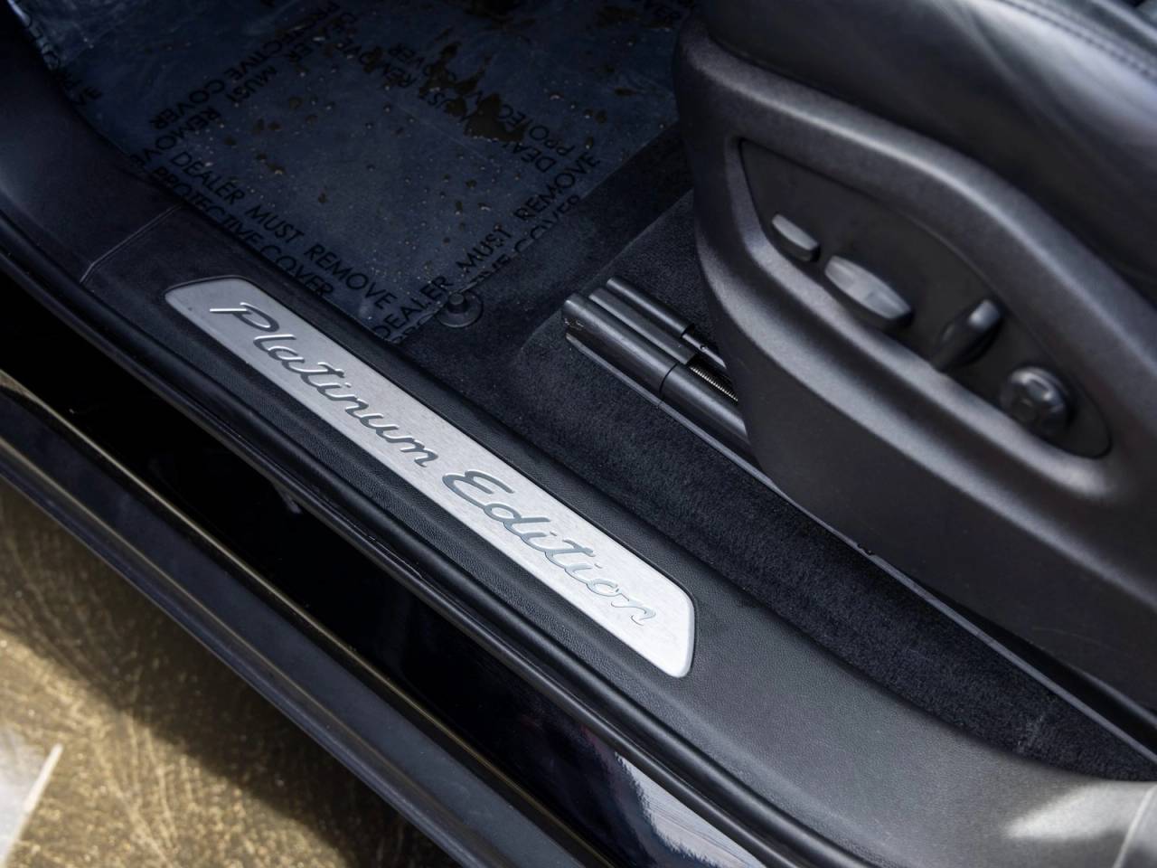 2023 Porsche Cayenne Cayenne Platinum Edition (MY23)