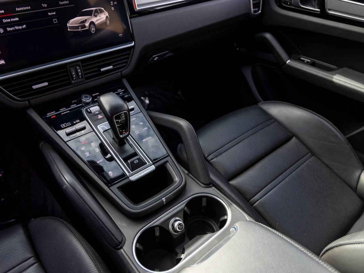 2023 Porsche Cayenne Cayenne Platinum Edition (MY23)