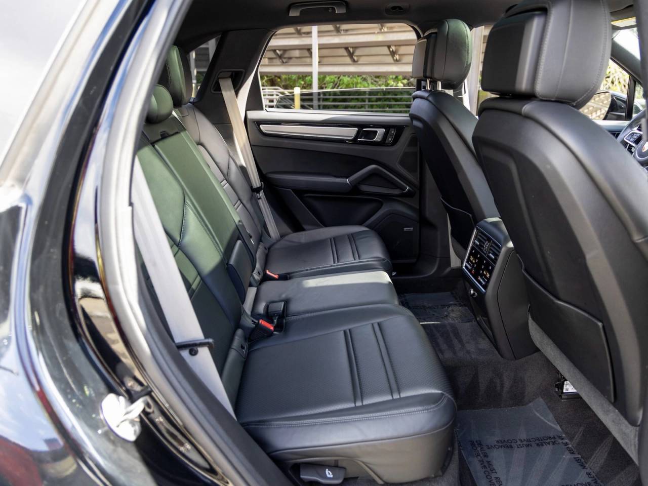 2023 Porsche Cayenne Cayenne Platinum Edition (MY23)