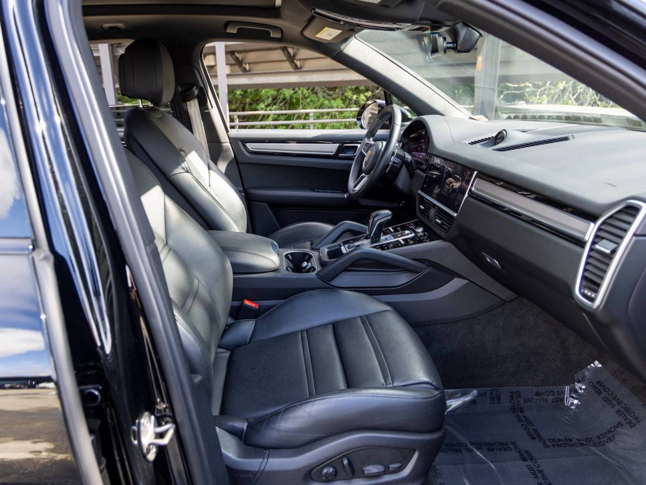 2023 Porsche Cayenne Cayenne Platinum Edition (MY23)