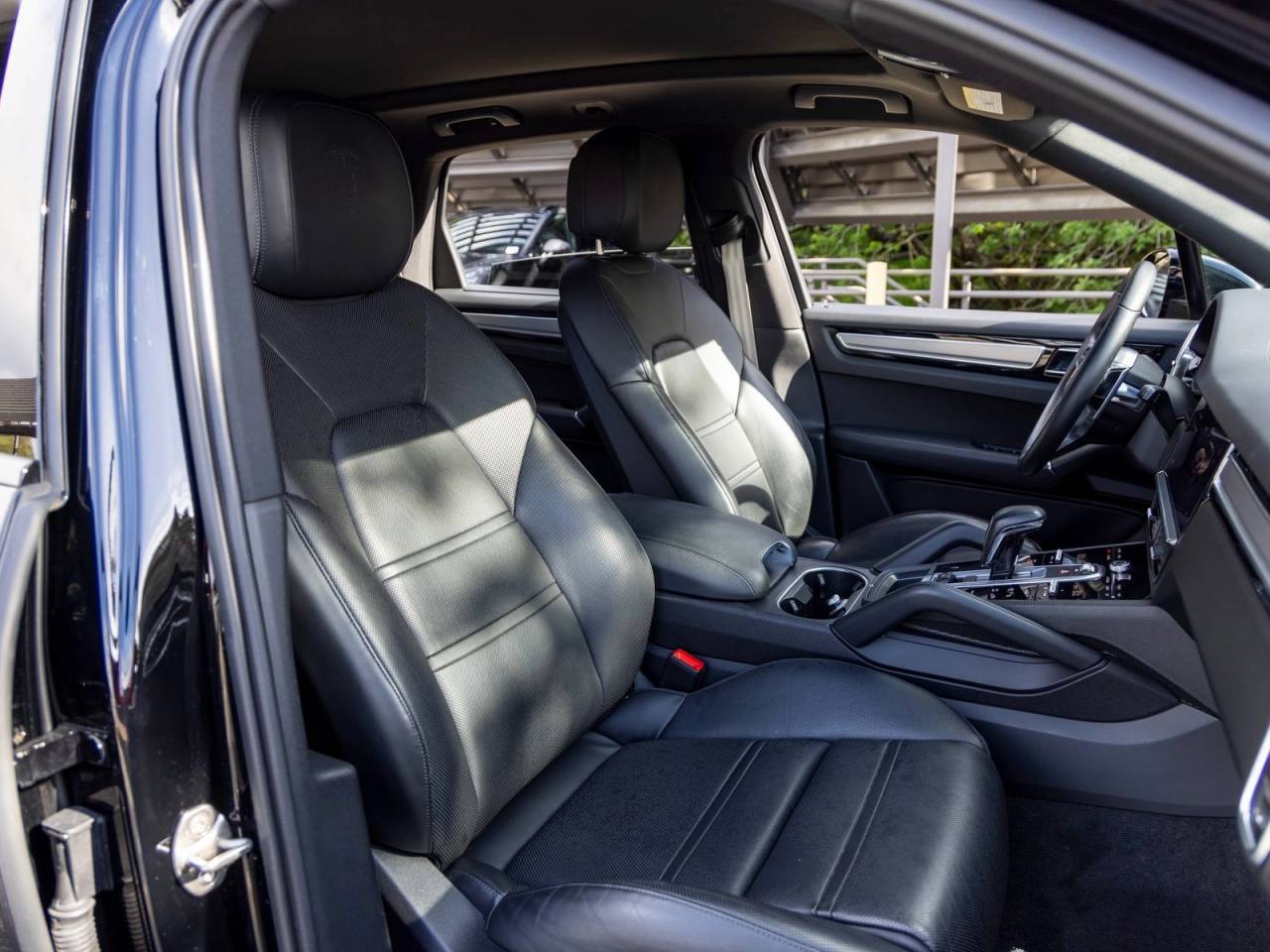 2023 Porsche Cayenne Cayenne Platinum Edition (MY23)