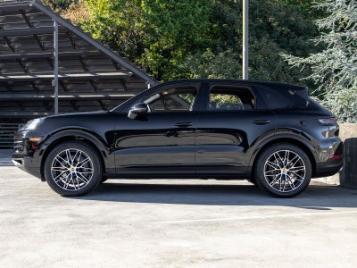 2024 Porsche Cayenne Base