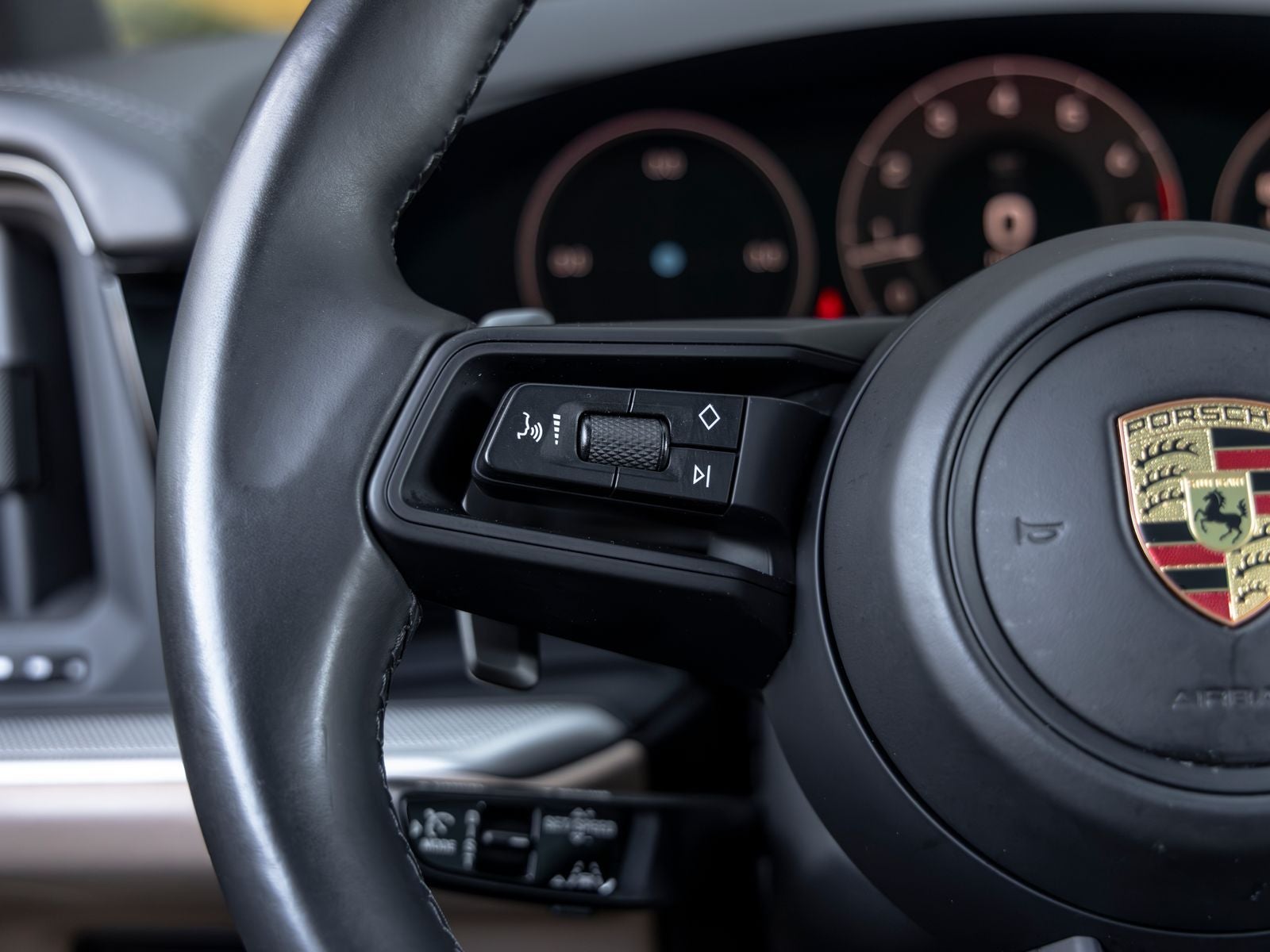 2024 Porsche Cayenne Base