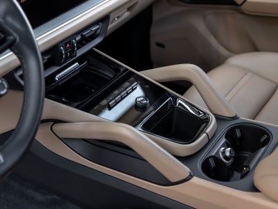 2024 Porsche Cayenne Base