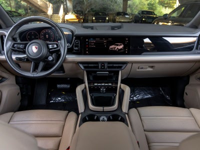 2024 Porsche Cayenne Base