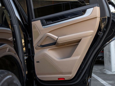 2024 Porsche Cayenne Base