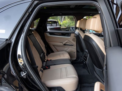 2024 Porsche Cayenne Base