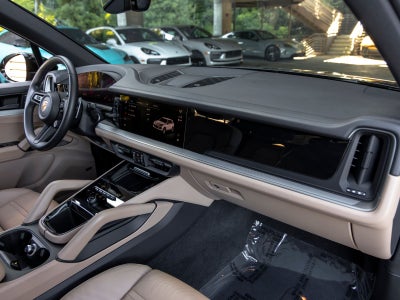 2024 Porsche Cayenne Base