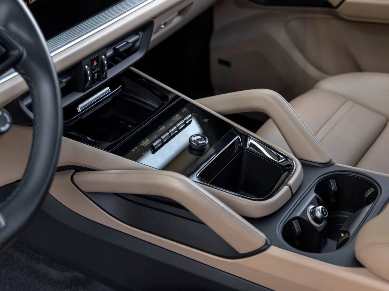 2024 Porsche Cayenne Base