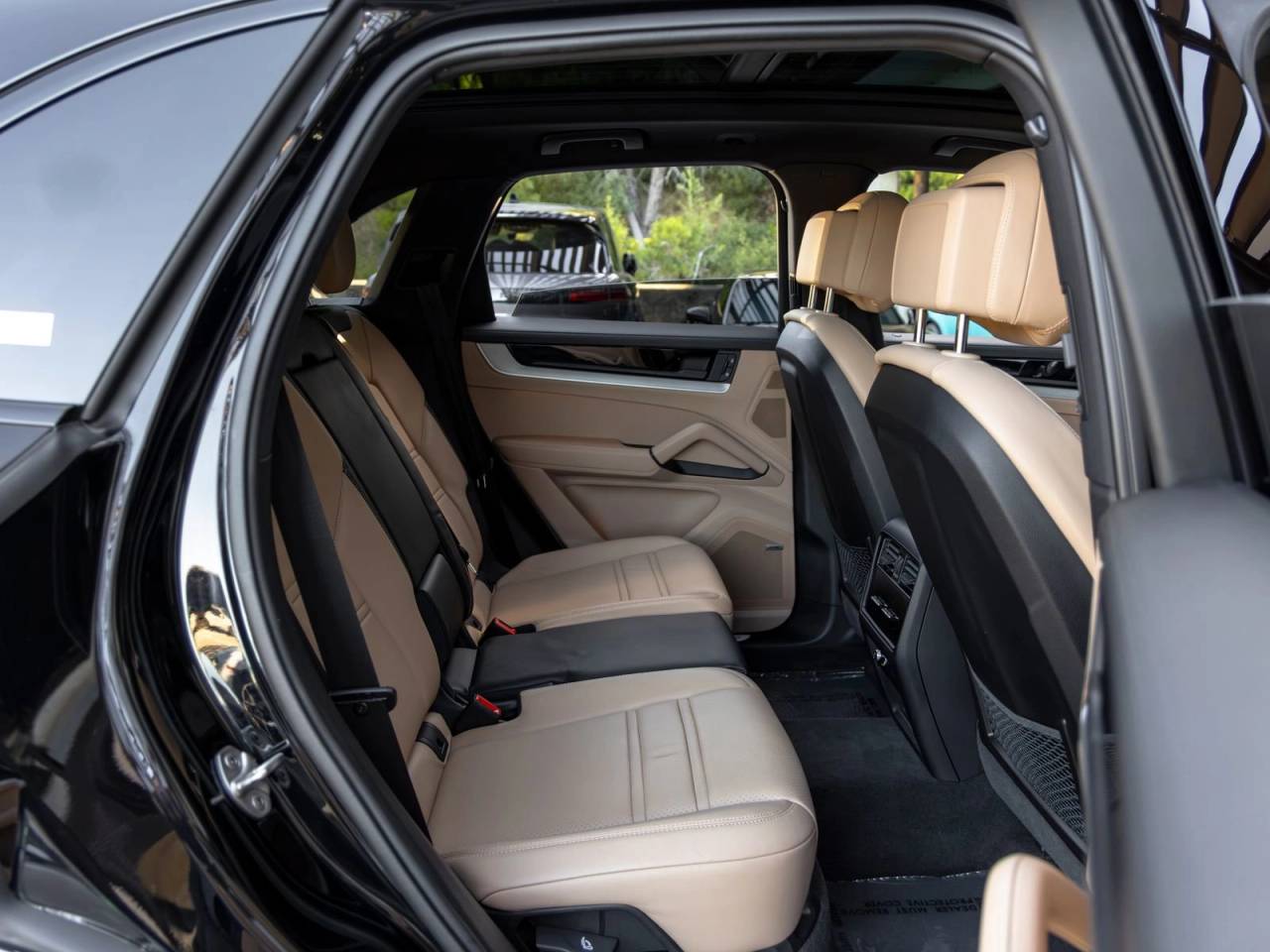 2024 Porsche Cayenne Base