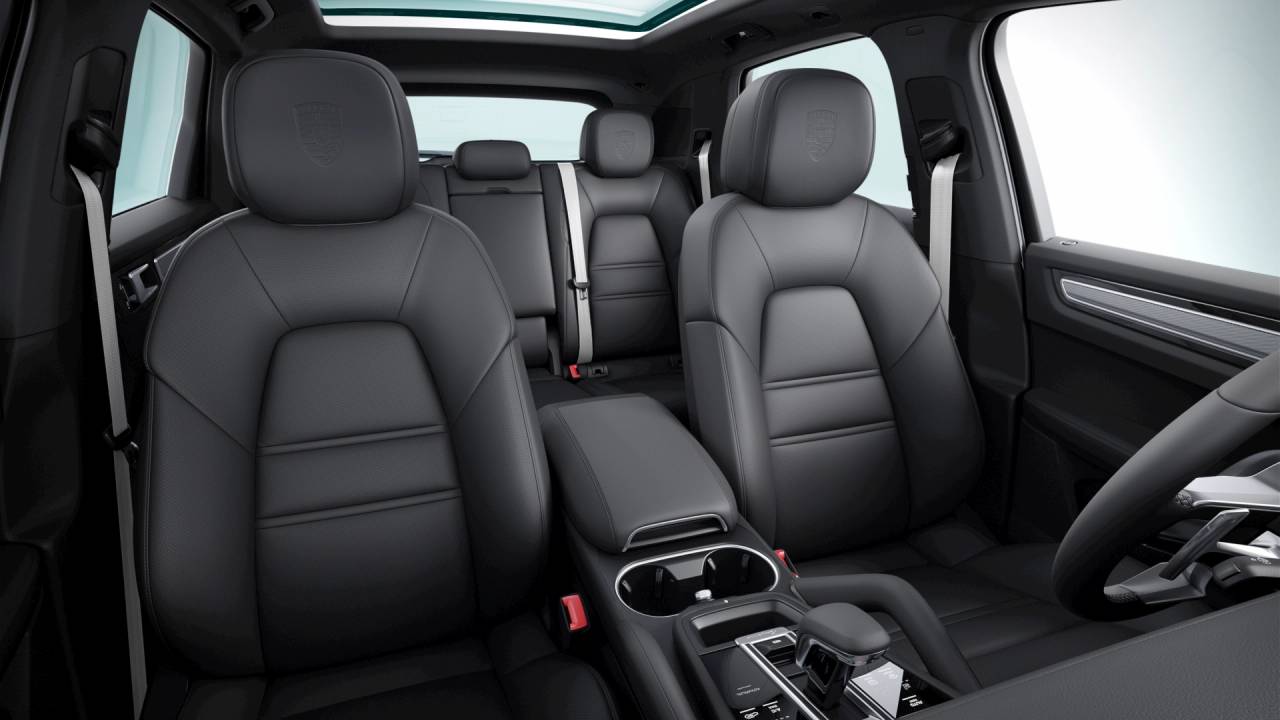 2023 Porsche Cayenne Platinum Edition