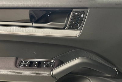 2025 Porsche Cayenne Cayenne