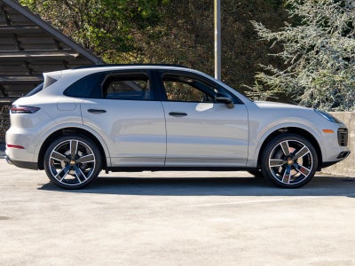 2023 Porsche Cayenne Cayenne (MY23)