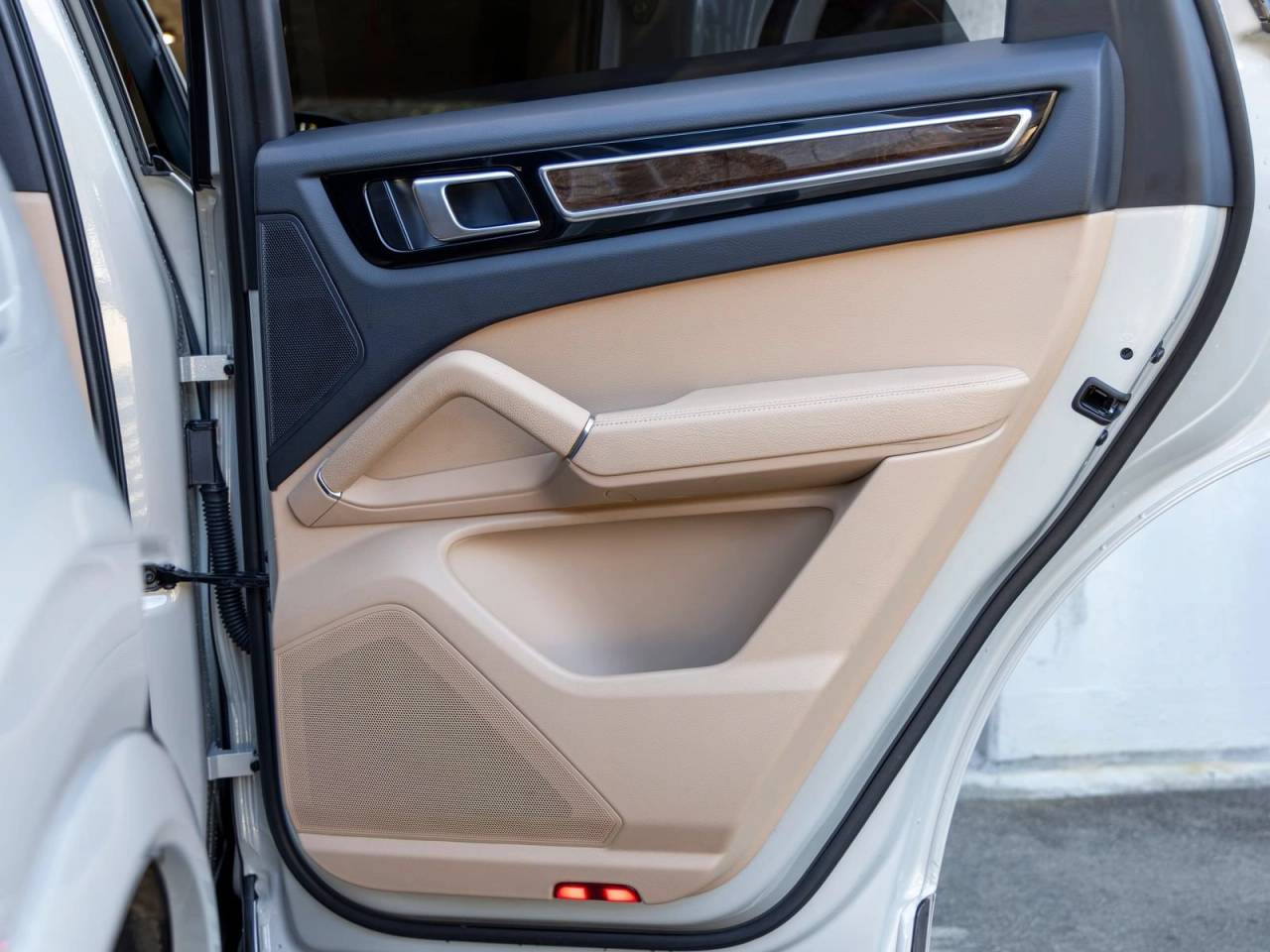 2023 Porsche Cayenne Cayenne (MY23)