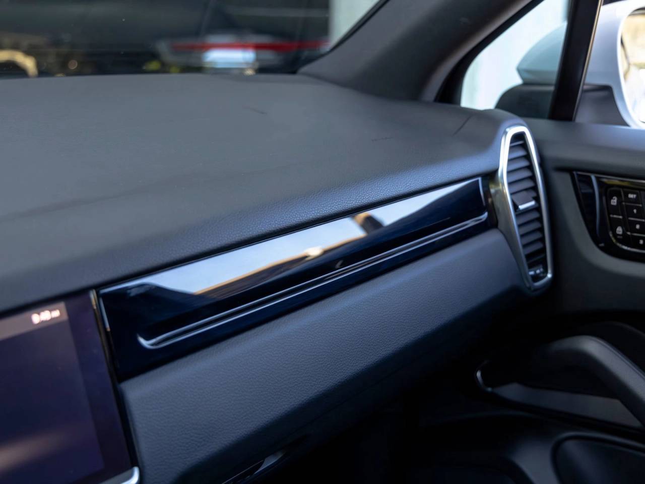 2021 Porsche Cayenne Base