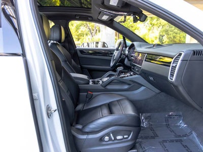 2021 Porsche Cayenne Base