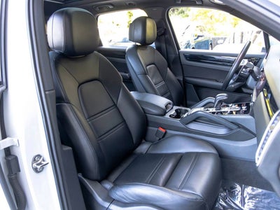 2021 Porsche Cayenne Base