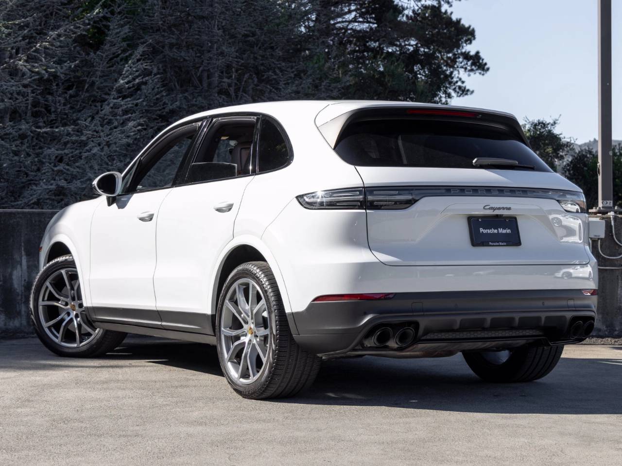 2022 Porsche Cayenne Cayenne Platinum Edition