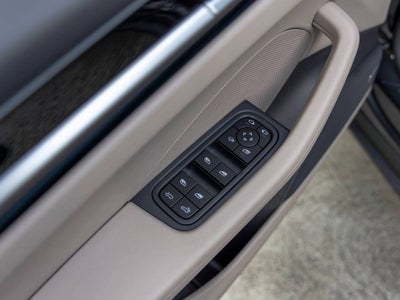 2026 Porsche Macan 4 Electric