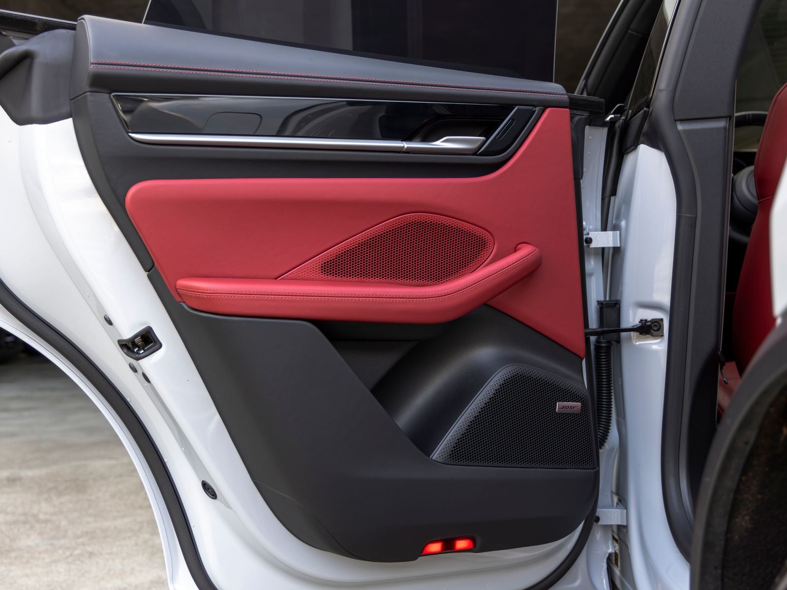 2024 Porsche Macan Macan 4 Electric