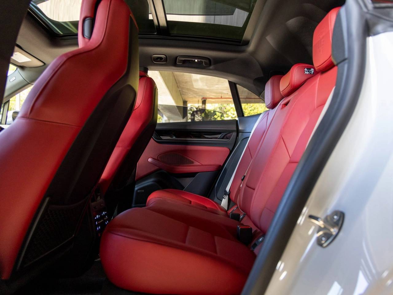 2024 Porsche Macan Macan 4 Electric