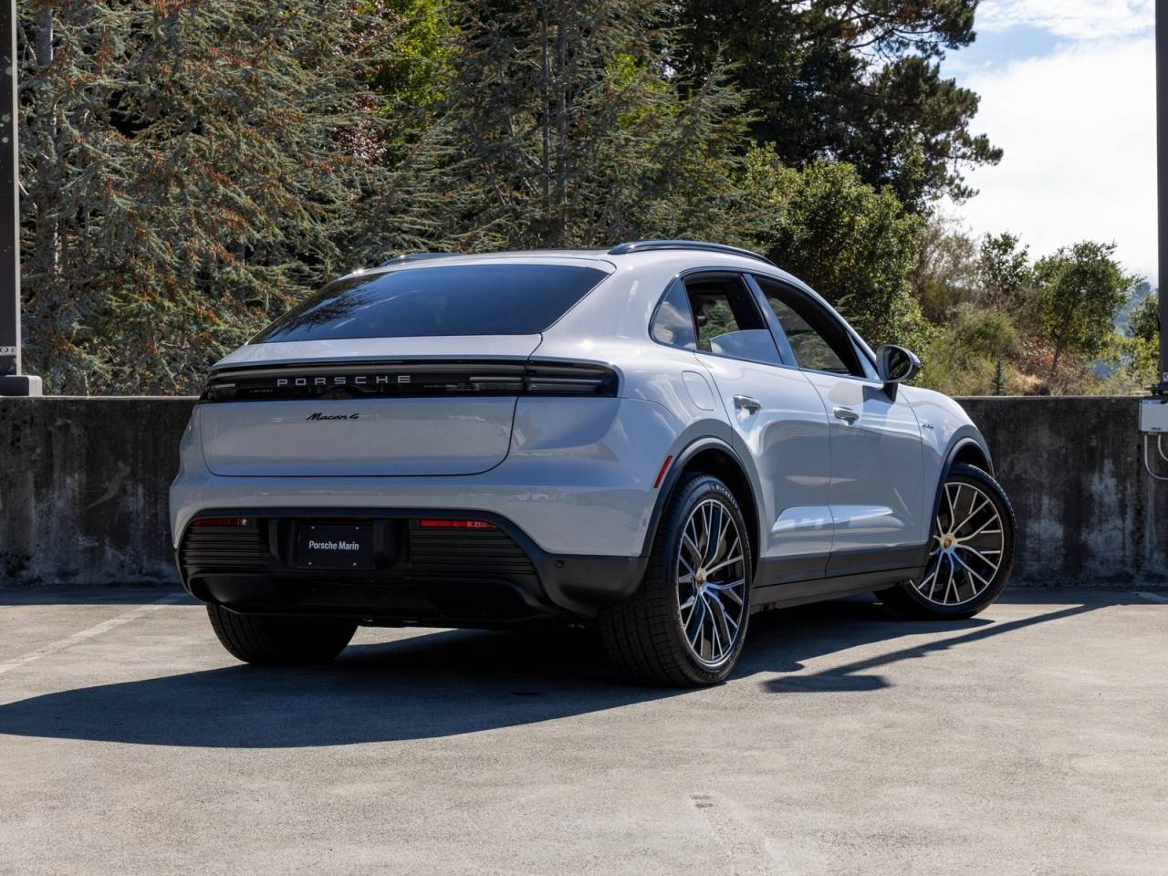 2024 Porsche Macan Macan 4 Electric