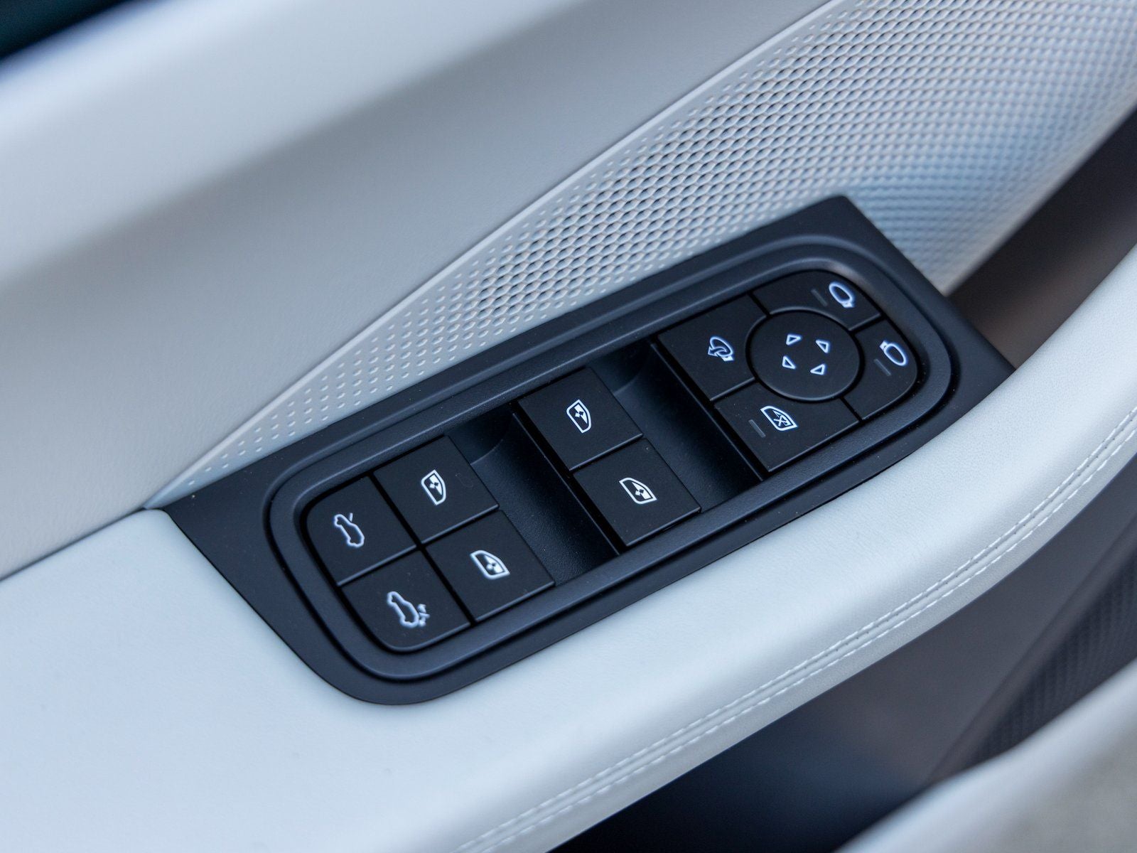 2026 Porsche Macan Macan 4 Electric