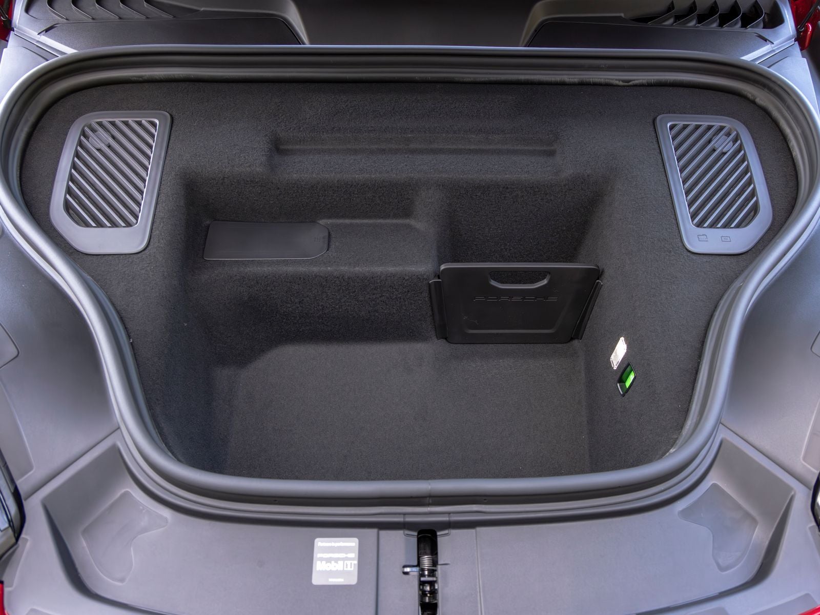 2026 Porsche Macan 4 Electric