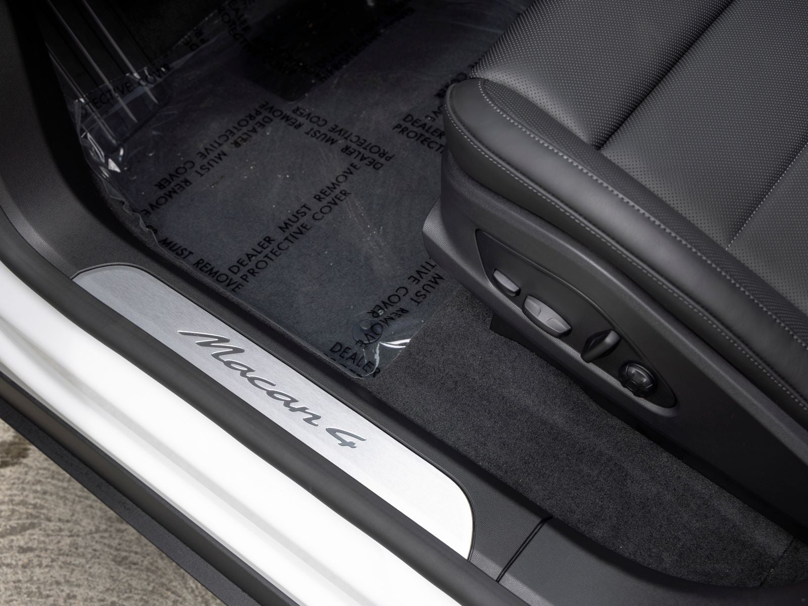 2026 Porsche Macan 4 Electric