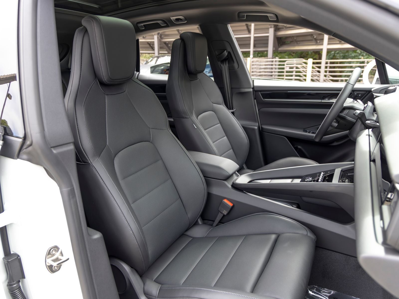 2026 Porsche Macan 4 Electric