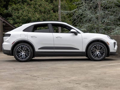 2026 Porsche Macan 4 Electric