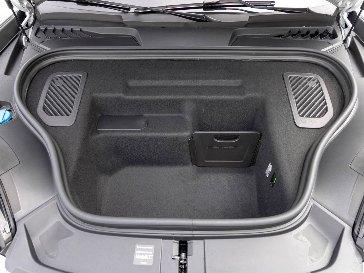 2026 Porsche Macan 4 Electric