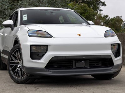 2026 Porsche Macan 4 Electric
