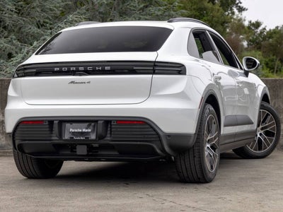 2026 Porsche Macan 4 Electric