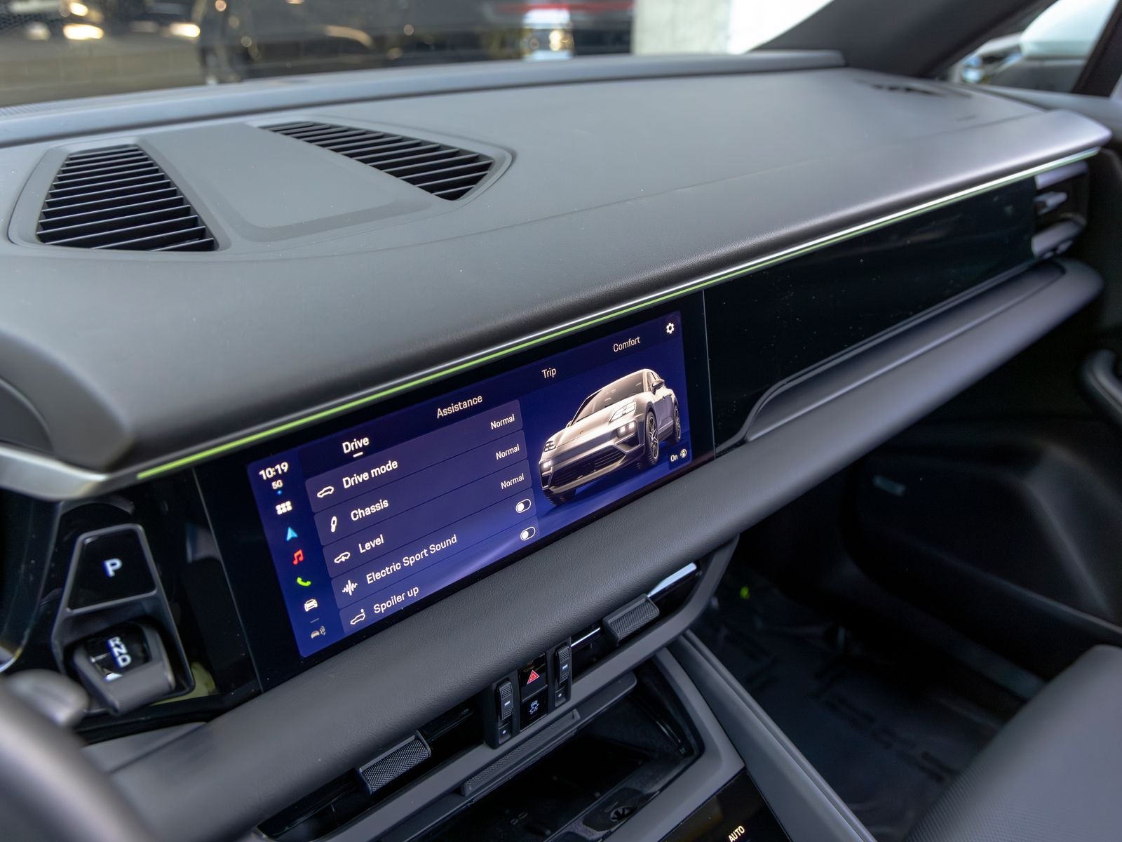 2025 Porsche Macan Electric 4