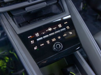 2025 Porsche Macan Electric 4