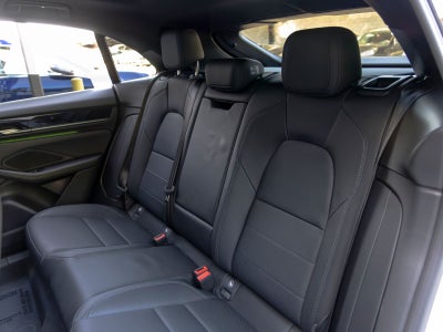 2025 Porsche Macan Electric 4