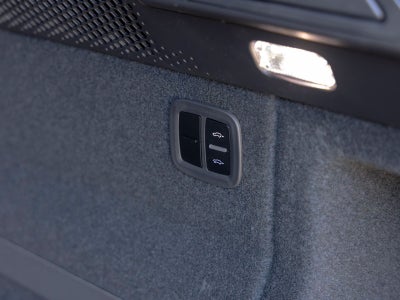 2025 Porsche Macan Electric 4