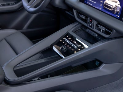 2025 Porsche Macan Electric 4