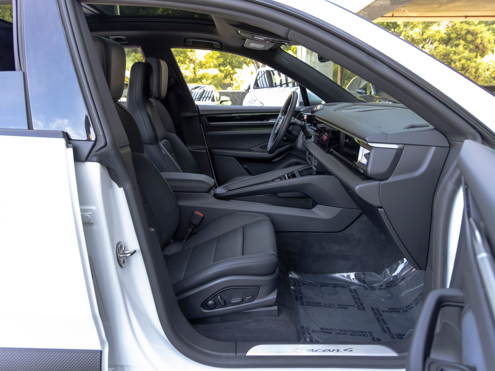 2025 Porsche Macan Electric 4