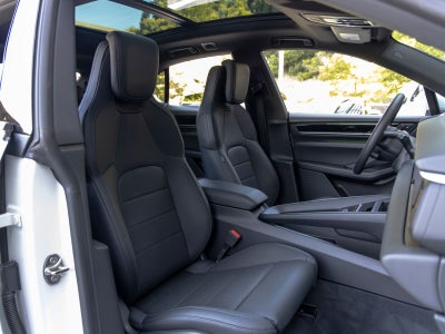2025 Porsche Macan Electric 4