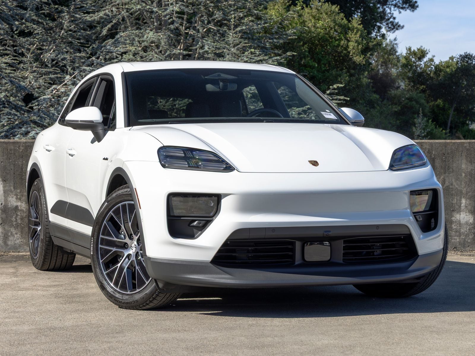 2025 Porsche Macan Electric 4