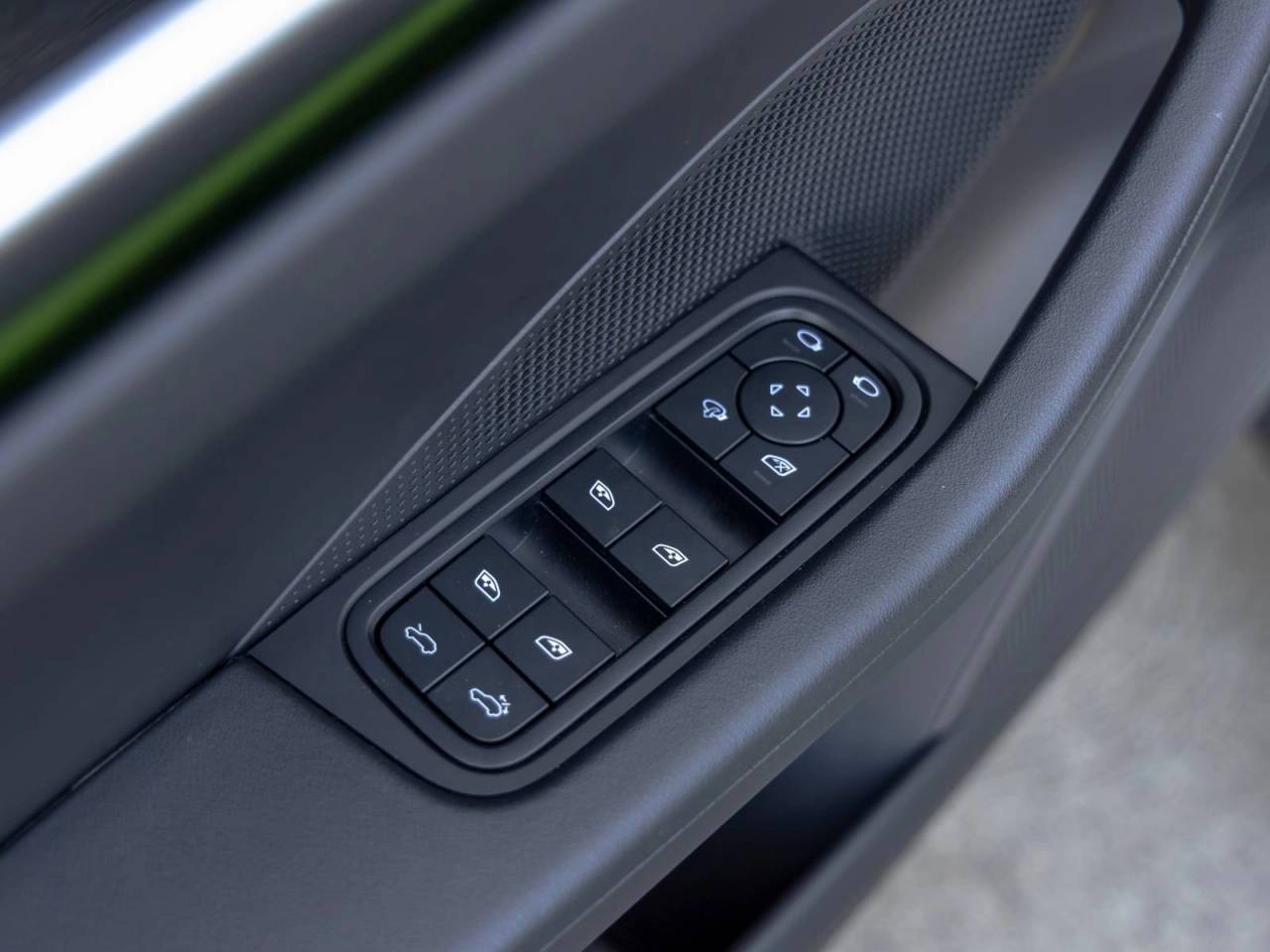 2025 Porsche Macan Macan 4 Electric