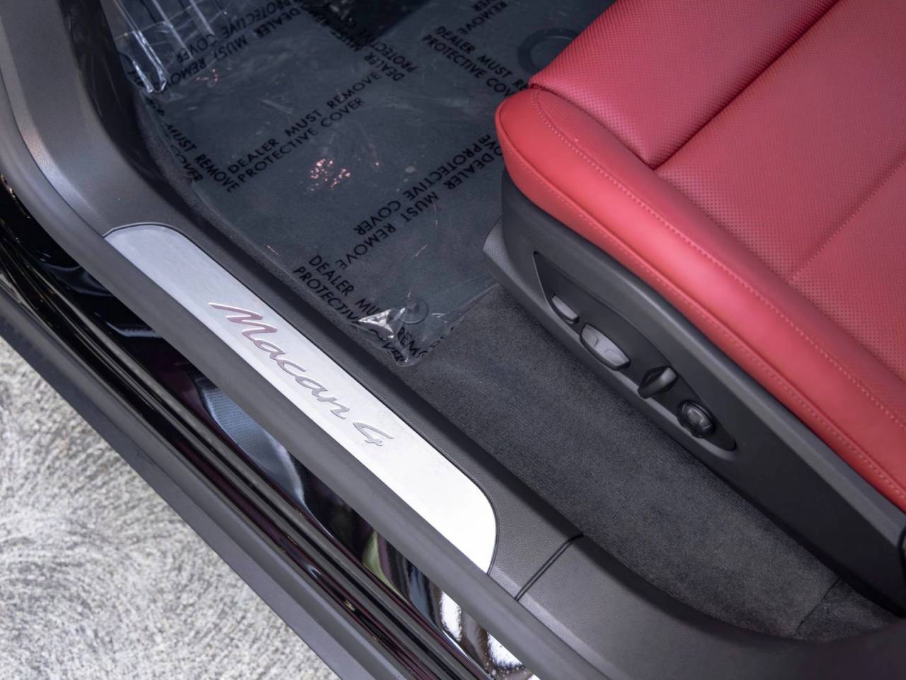 2026 Porsche Macan 4 Electric