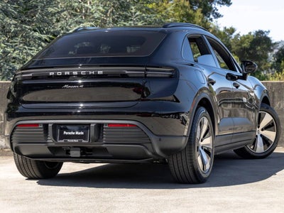 2026 Porsche Macan 4 Electric