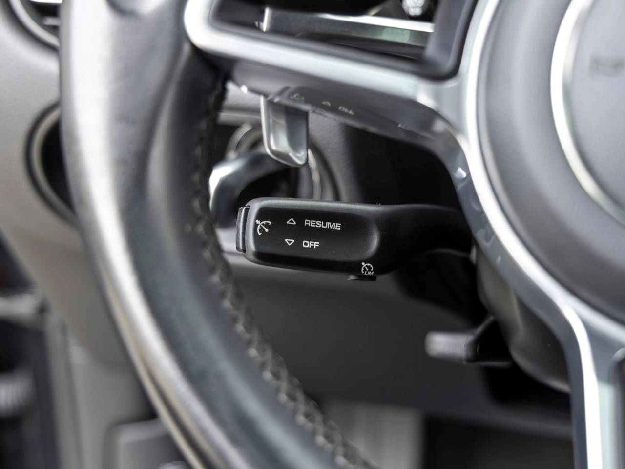 2021 Porsche Macan Macan S