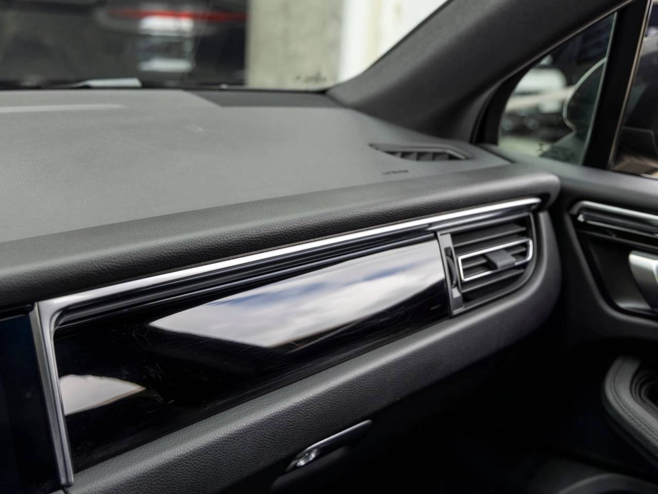 2021 Porsche Macan Macan S
